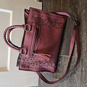 ⭐️Burgundy tote purse with crossbody